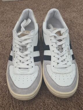 Gola Hawk Women's White, Black & Gray Retro Sneakers